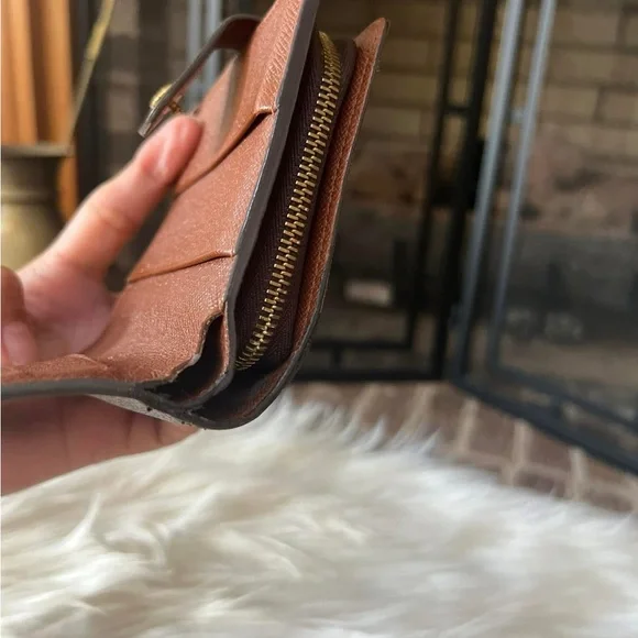 Louis Vuitton Monogram Wallet - Picture 9 of 16